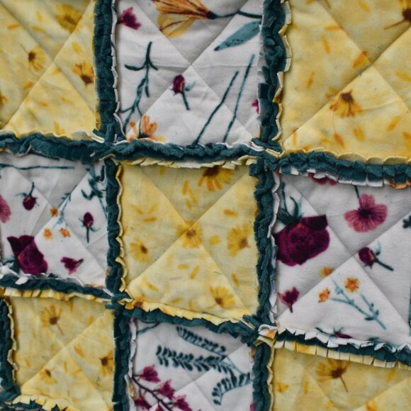 Fleece Rag Quilt Throw - Picture 8 of 8